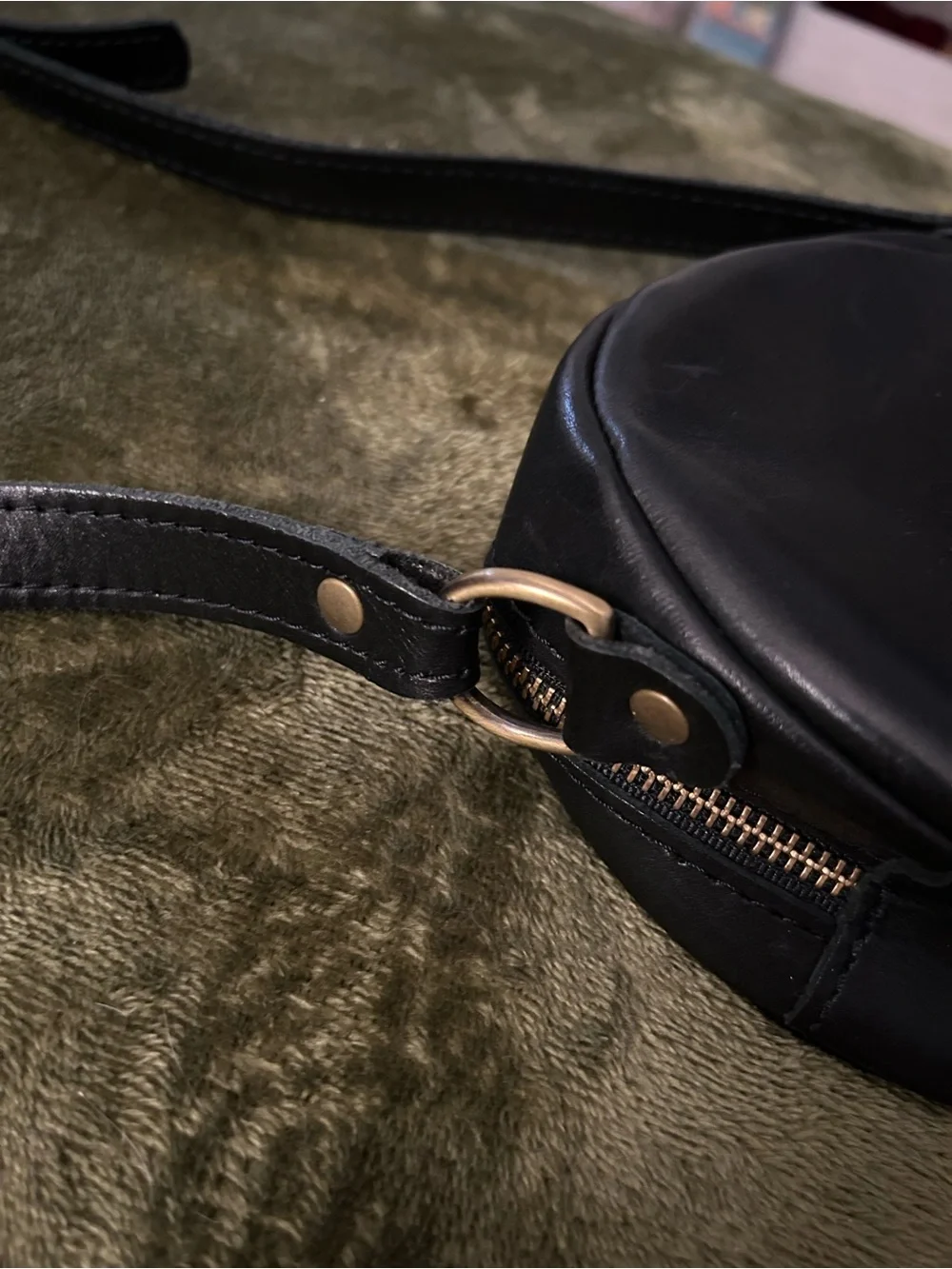 Portland Leather Black Round Leather Crossbody